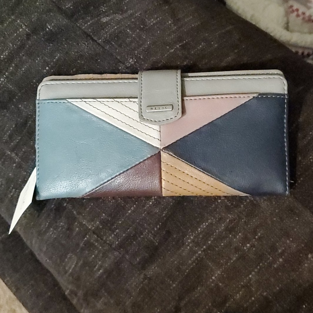 Fossil wallet
